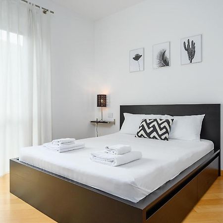 Stylish Condo Garibaldi Sempione 85M2 - Self Check-In มิลาน ภายนอก รูปภาพ