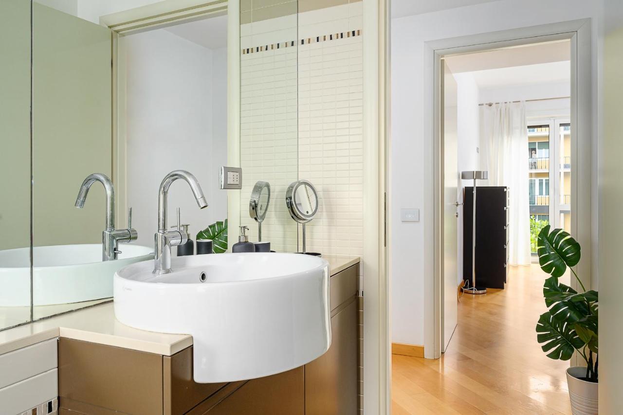 Stylish Condo Garibaldi Sempione 85M2 - Self Check-In มิลาน ภายนอก รูปภาพ