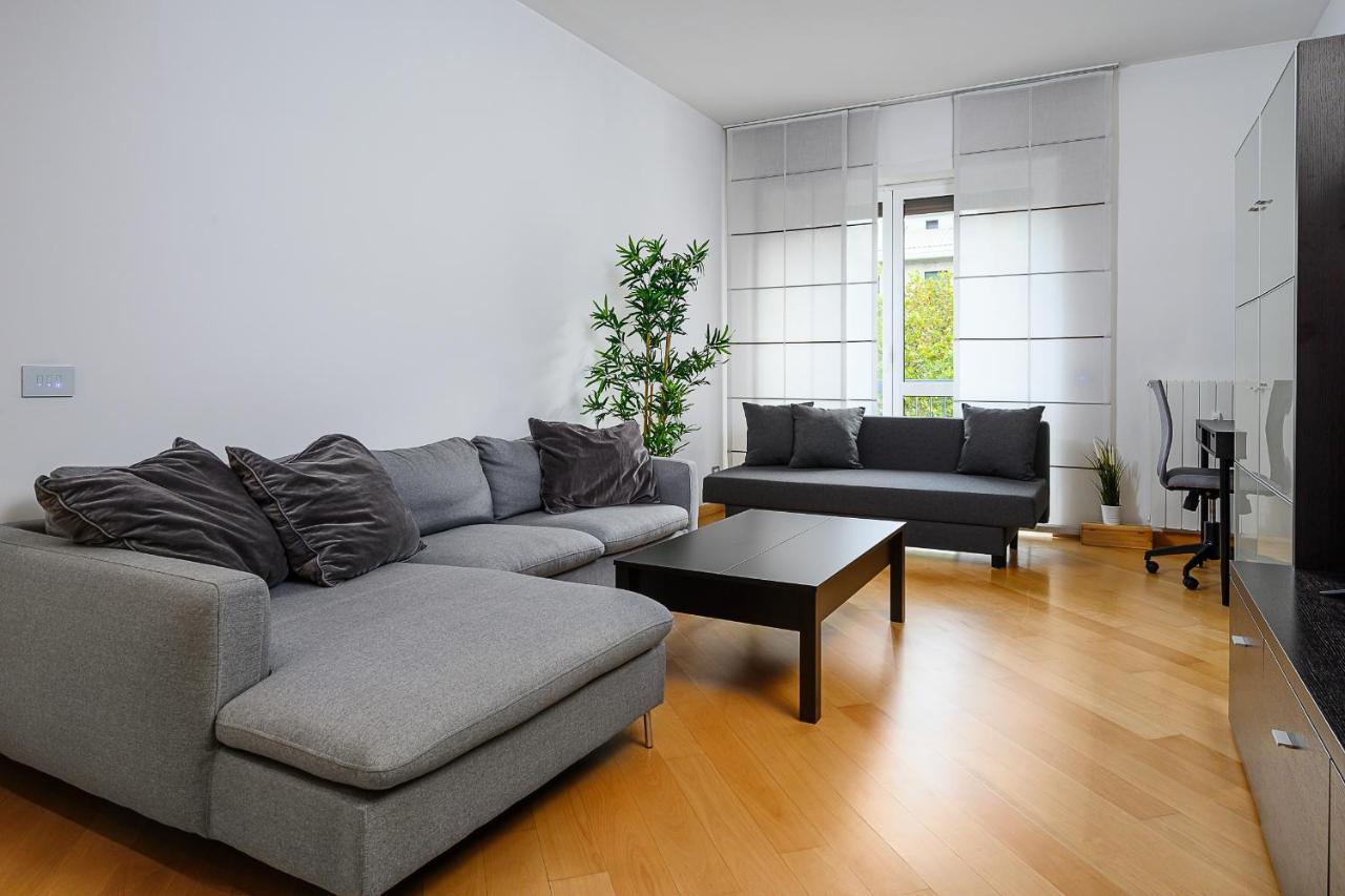 Stylish Condo Garibaldi Sempione 85M2 - Self Check-In มิลาน ภายนอก รูปภาพ